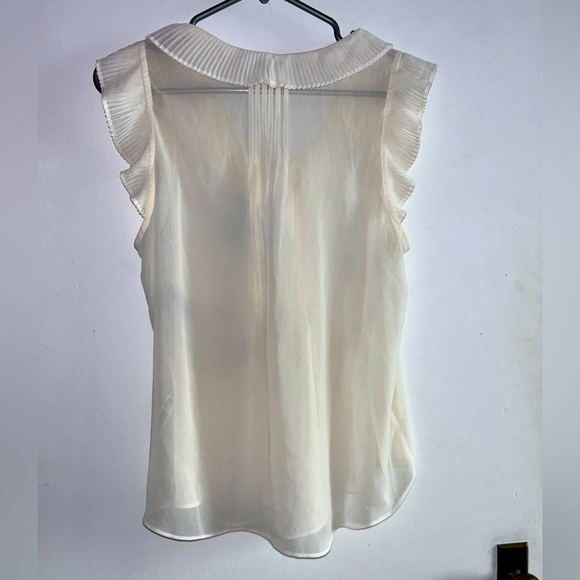 Forever 21 Cream Sleeveless Blouse - Picture 2 of 3